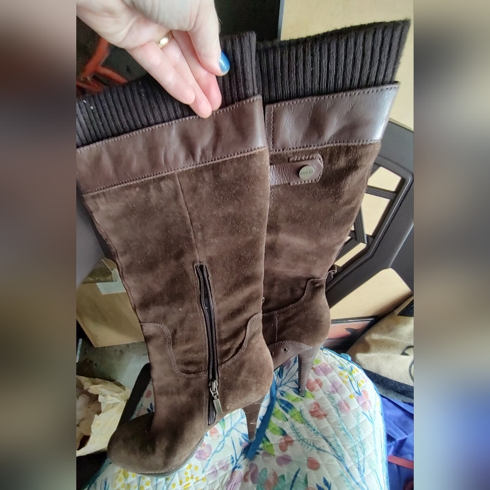 Guess Suede Boots - Picture 2 of 2